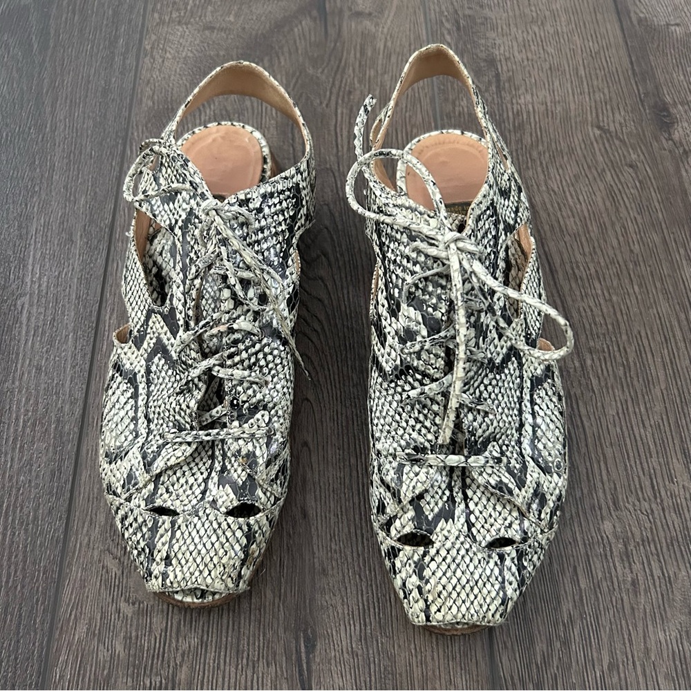 Ombeline snake sandals